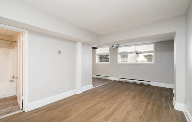 2 beds, 1 bath, 769 sqft, $1,350, Unit 227-100