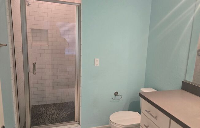 3 beds, 3.5 baths, $2,700