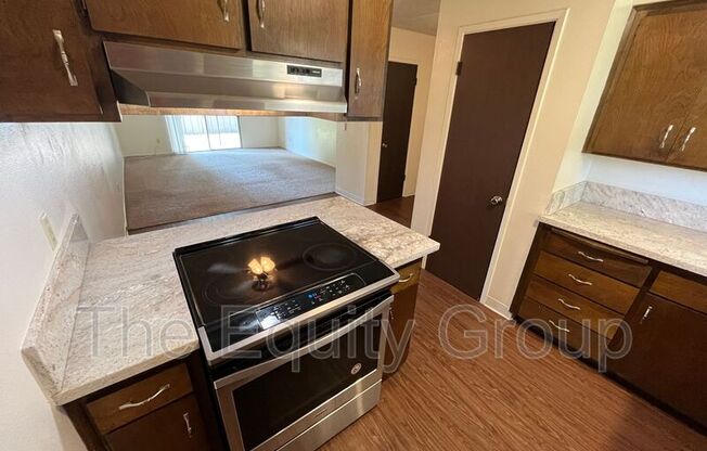 2 beds, 1 bath, 1,000 sqft, $1,350