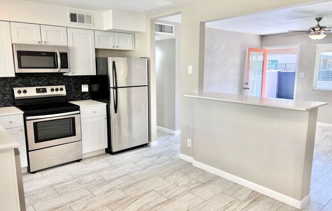 1 bed, 1 bath, 750 sqft, $1,395, Unit 02