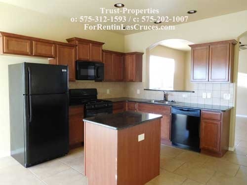 3 beds, 2 baths, $1,495