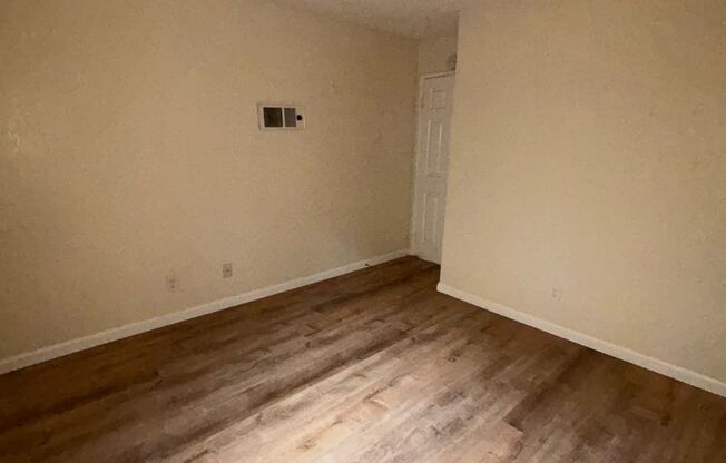 3 beds, 2 baths, 1,050 sqft, $2,700, Unit 2573-11