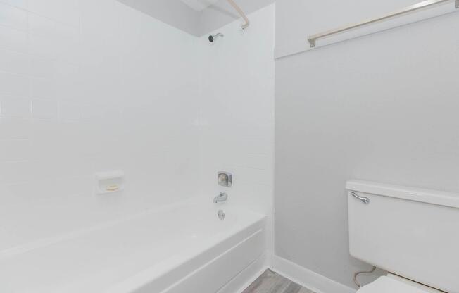3 beds, 2 baths, 1,389 sqft, $1,725