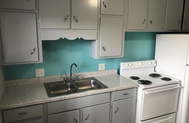 2 beds, 1 bath, 750 sqft, $1,095, Unit B01 1010 16