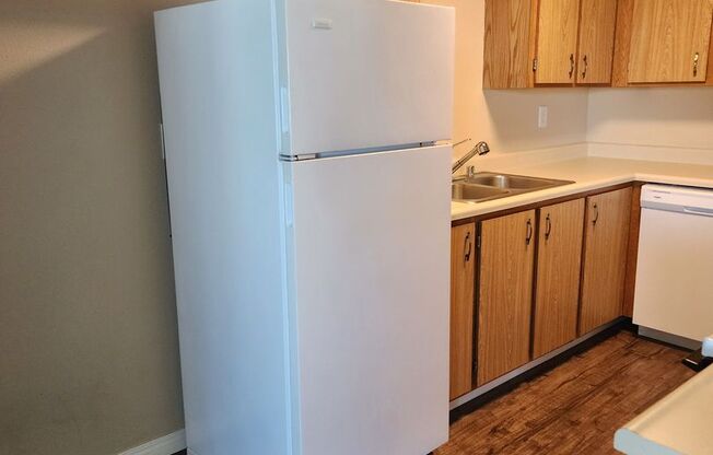 2 beds, 1 bath, 914 sqft, $1,345, Unit A-02