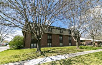 3909 N 68 ST