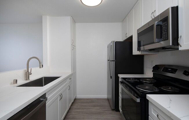 2 beds, 2 baths, 965 sqft, $2,895, Unit 130