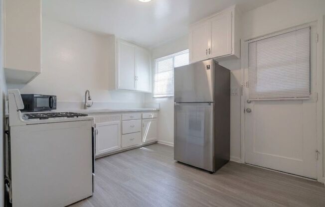 4026-4050 West Blvd.