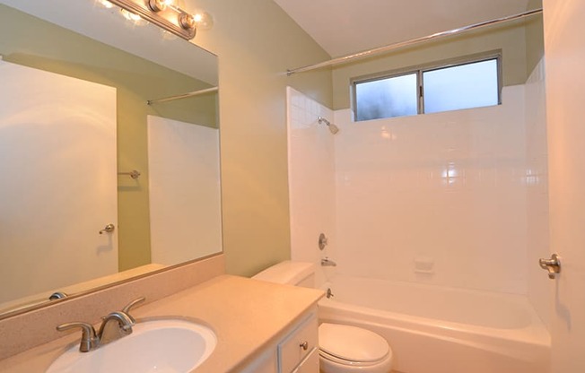 Ocean View Townhomes main bathroom upper level