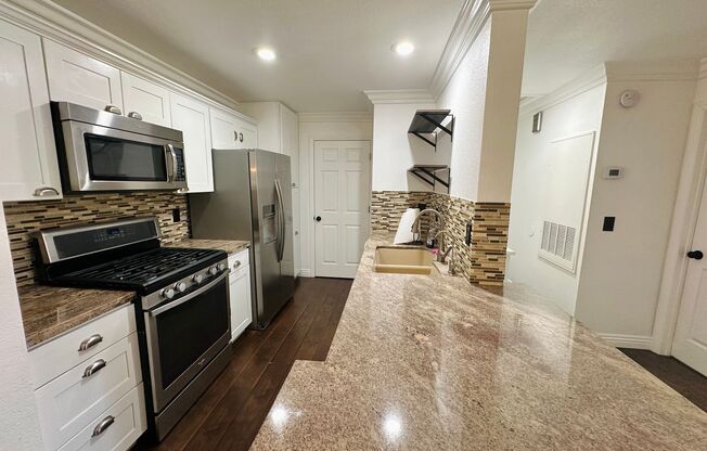 2 beds, 2 baths, $1,695, Unit UNIT 2251