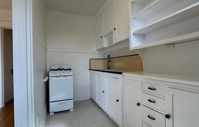 1 bed, 1 bath, 500 sqft, $1,745, Unit 210