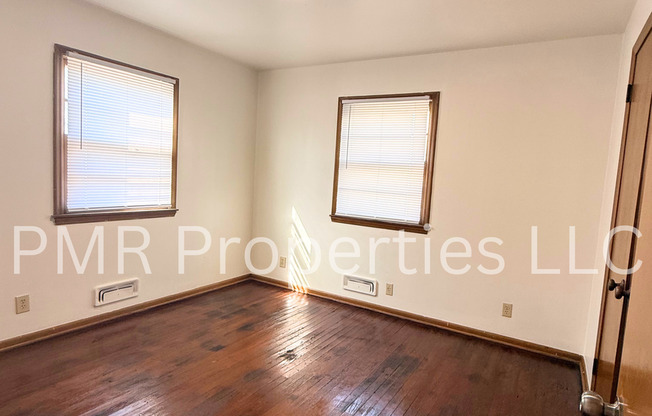 2 beds, 1 bath, $820, Unit 4524- 01