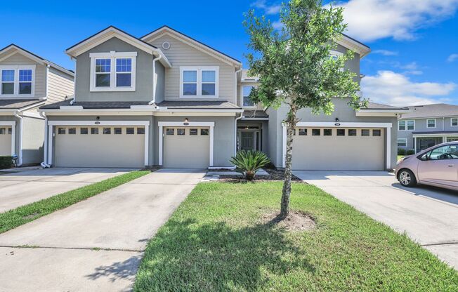 Upgraded 3 bedroom, 2 bathroom townhome in St Johns County!