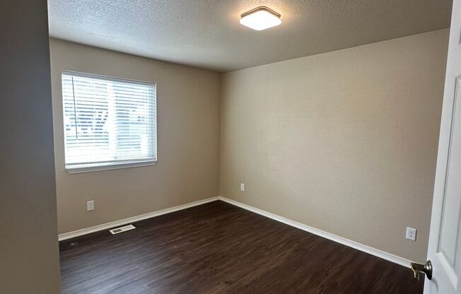 Pasadena Ln. - 4702