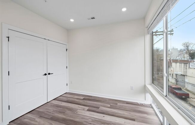 1 bed, 1 bath, 524 sqft, $1,350, Unit 301