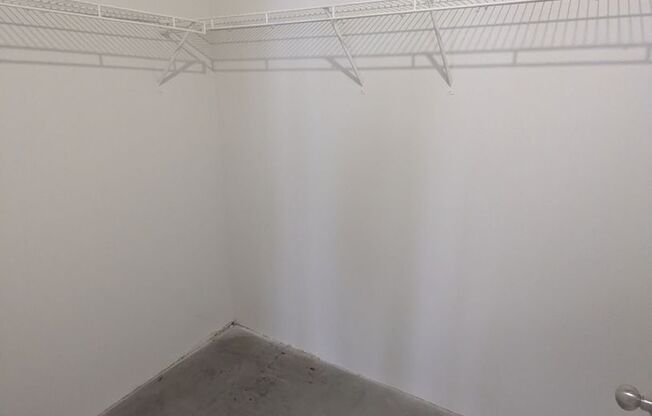 Studio, 1 bath, 925 sqft, $1,800, Unit A-212