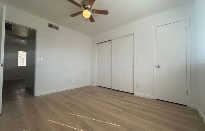 2 beds, 1 bath, $1,300