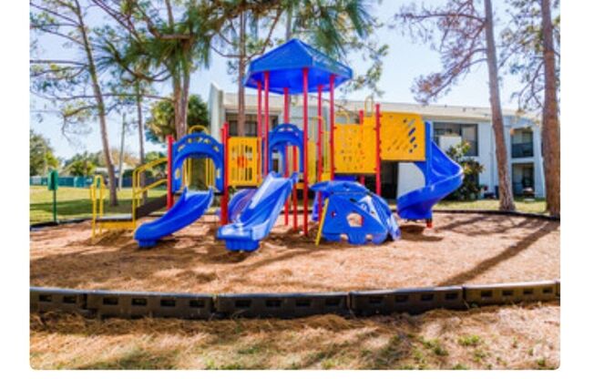 3 beds, 2 baths, 1,205 sqft, $2,075, Unit 174