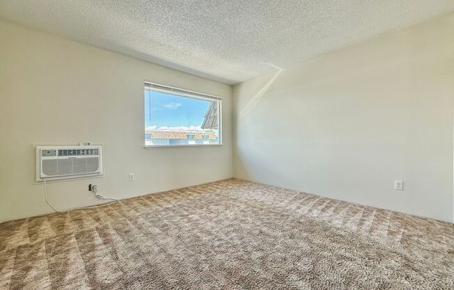 3 beds, 1.5 baths, 1,022 sqft, $1,499, Unit E36