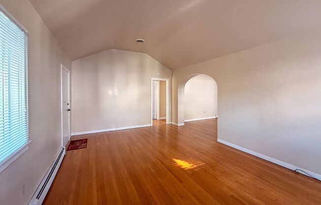 Charming Single Level SE Salem Home ~ High 1945