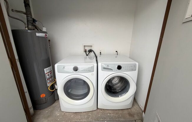 2 beds, 1 bath, 790 sqft, $2,470, Unit B204