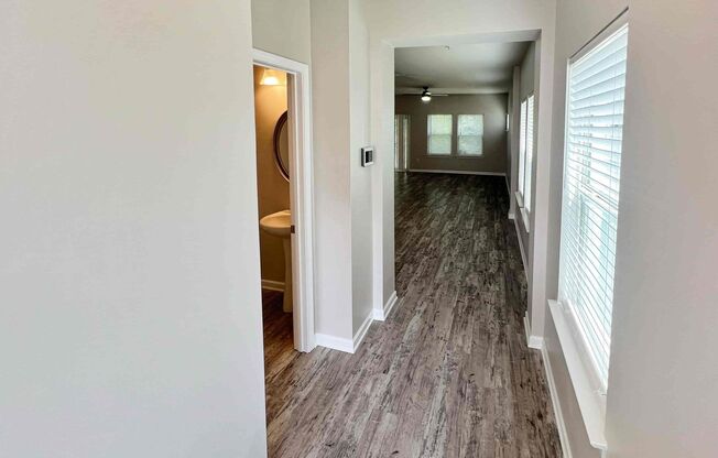 Fantastic 3 BR/2.5 BA Marietta Townhome in Gated Community!