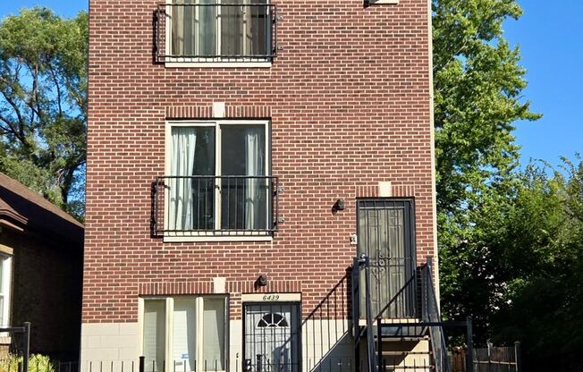 6439 S Saint Lawrence Ave