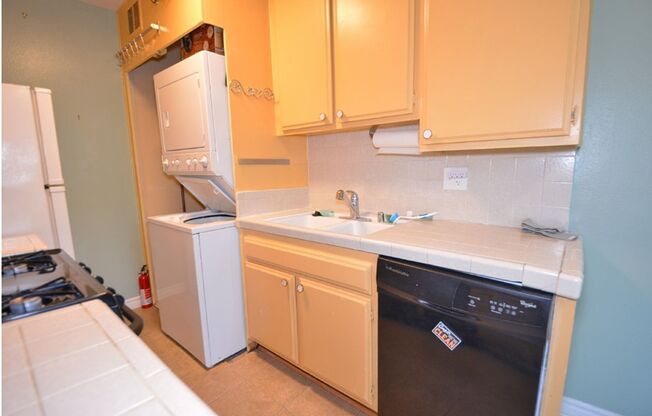 1 bed, 1 bath, $1,995