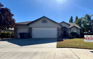 $2,450 Herndon & Willow 3 Bedroom with 3 Car Garage - W Palo Alto, Clovis