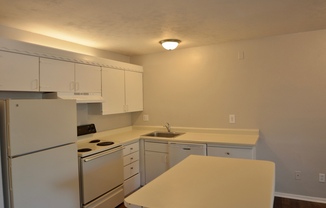 1 bed, 1 bath, 700 sqft, $1,250, Unit 6