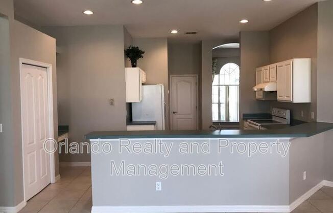 13744 CRYSTAL RIV DR