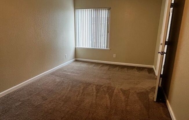 1 bed, 1 bath, 700 sqft, $1,700, Unit 238