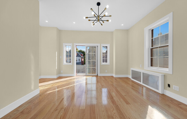 334 E 8 ST