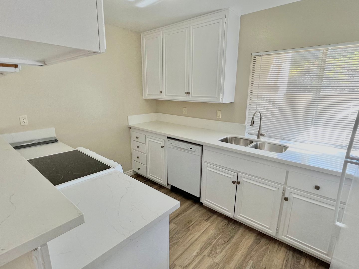 Upgraded 3 Bed 1.5 Bath Condo in Mira Mesa