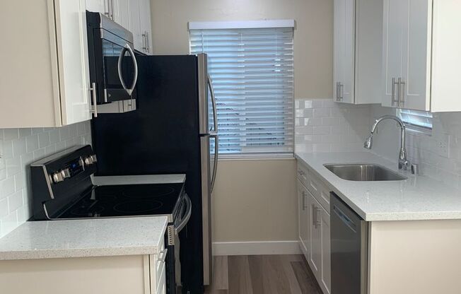 Studio, 1 bath, 500 sqft, $1,895, Unit #17