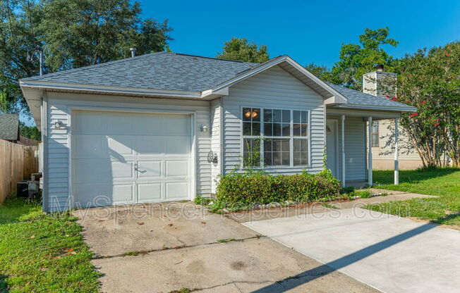 440 APPLE DR