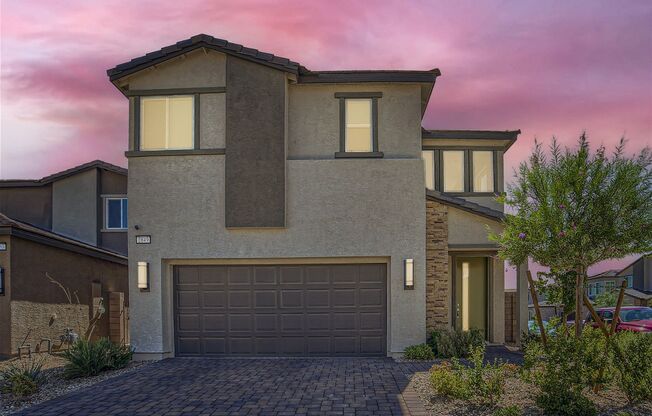STUNNING NEW BUILD HOME, 3 Bedroom with a LOFT!