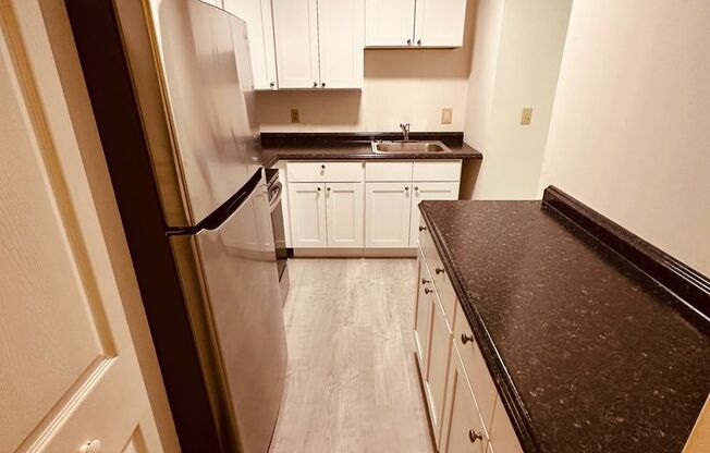 1 bed, 1 bath, 650 sqft, $1,050