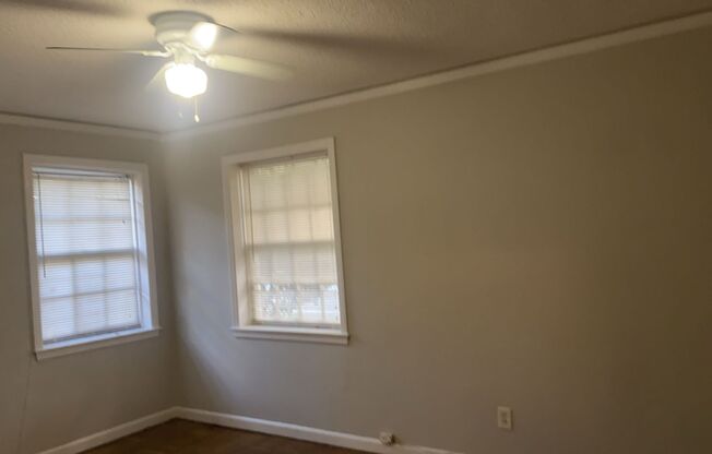 2 beds, 1 bath, $1,700