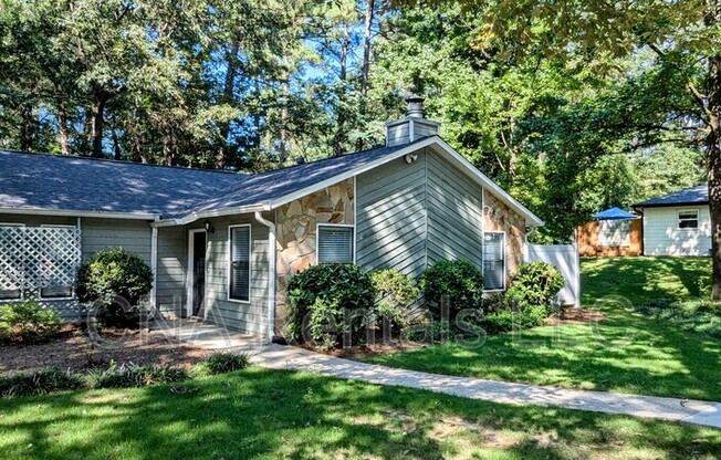 1050 MATHEWS CT SE