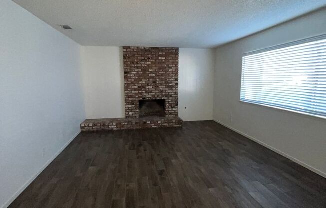 2 beds, 2 baths, $1,350, Unit 2732