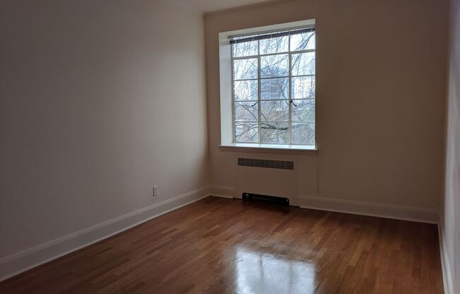 1 bed, 1 bath, 868 sqft, $1,700, Unit 301