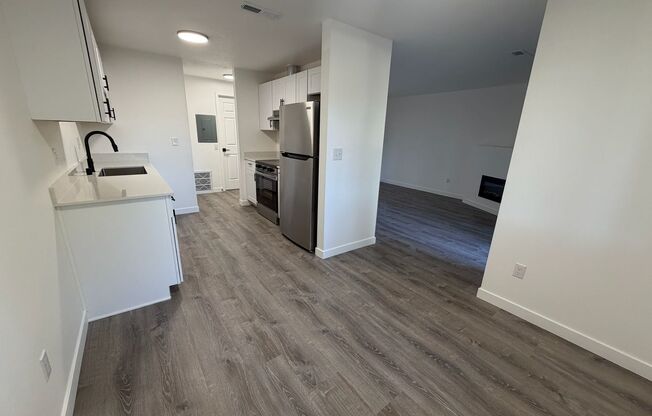 1 bed, 1 bath, 730 sqft, $1,275, Unit 18-25