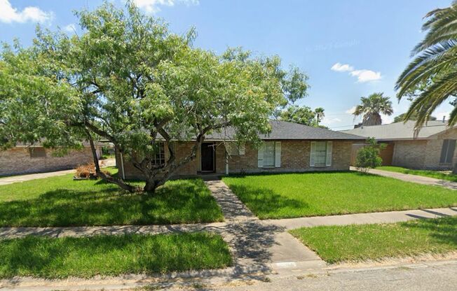 Large 4/2/2 home