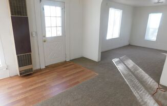 2 beds, 1 bath, $1,250