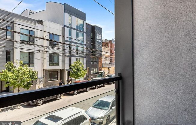 2 beds, 1 bath, 802 sqft, $1,795, Unit Unit 7