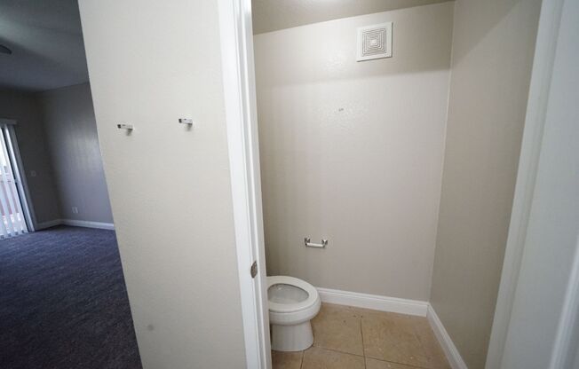 3 beds, 2 baths, $1,740, Unit Parcel #: 138-28-513-111