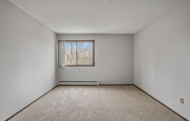 1 bed, 1 bath, 746 sqft, $1,265, Unit 324