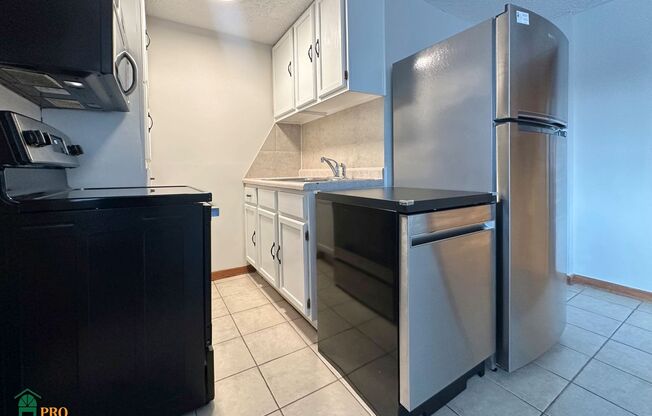 2 Bedroom Duplex Unit **1 Month Free Rent with a May 2025 Move In**