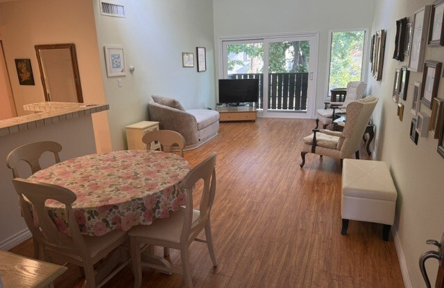 1 bed, 1 bath, 605 sqft, $1,975, Unit 206